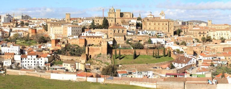 Qué ver en Cáceres: guía de viaje Vista de Cáceres