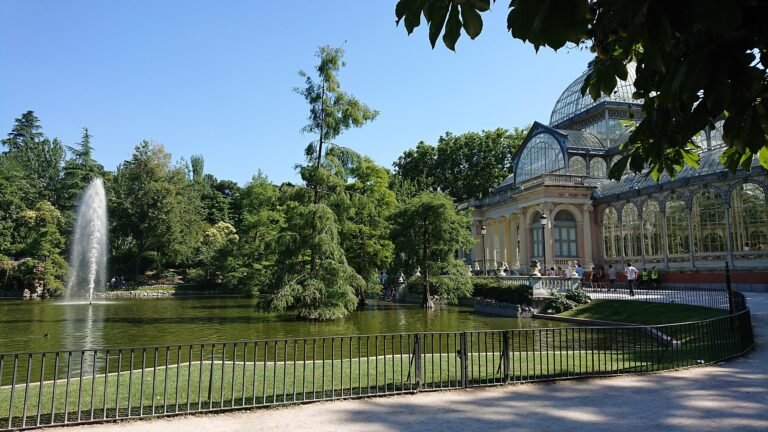 Palacio de Cristal del Retiro: historia y cuándo visitarlo Palacio de Cristal del Retiro: historia y cuándo visitarlo