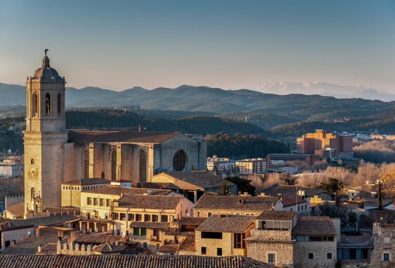 Qué ver en Girona: guía de viaje Vista de Girona