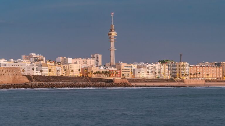 Pueblos de Cádiz: los 13 más bonitos de la costa y la sierra